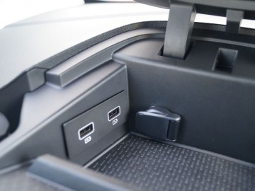 Renault Kangoo 1.5 Blue dCi 115 EDC Techno &ndash; Mocny argument